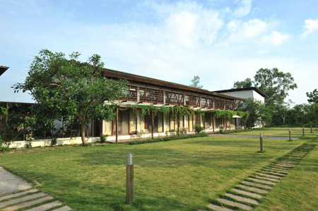 Bí[-]thư[-]Sóc[-]Sơn:[-]Nói[-]phá[-]Việt[-]phủ[-]Thành[-]Chương[-]là[-]vô[-]cảm